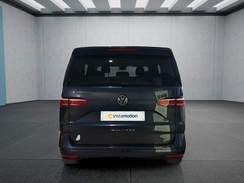 Gebraucht VW Multivan 150 PS (110 kW) 2024 Blau Van