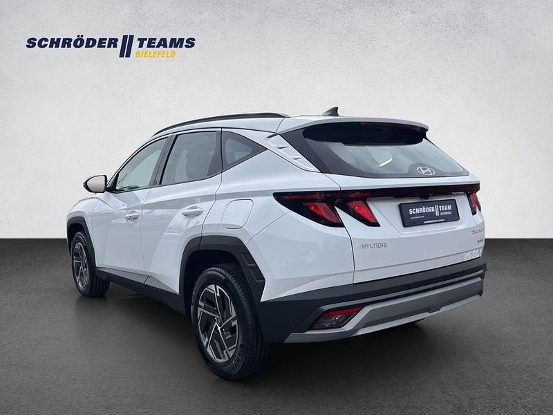 Neu Hyundai Tucson Select 239 PS (175 kW) 2026 Atlas white SUV
