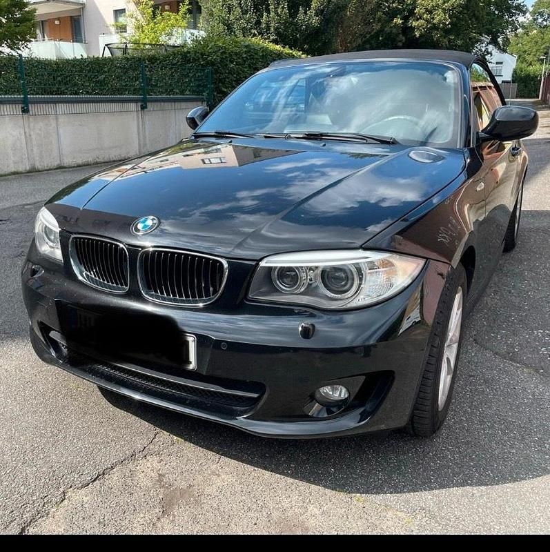 Schwarz Gebraucht 2011 BMW 120 Cabriolet Advantage Cabrio | 11.500 € (Fairer Preis) - Bild 1/4