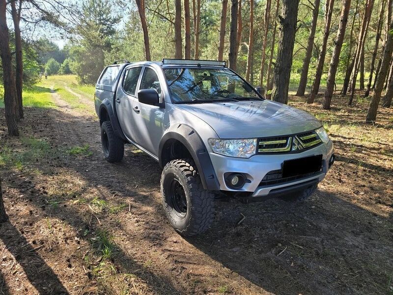 Silber Gebraucht 2014 Mitsubishi L200 Invite Abholung | 14.200 € (Fairer Preis) - Bild 1/4