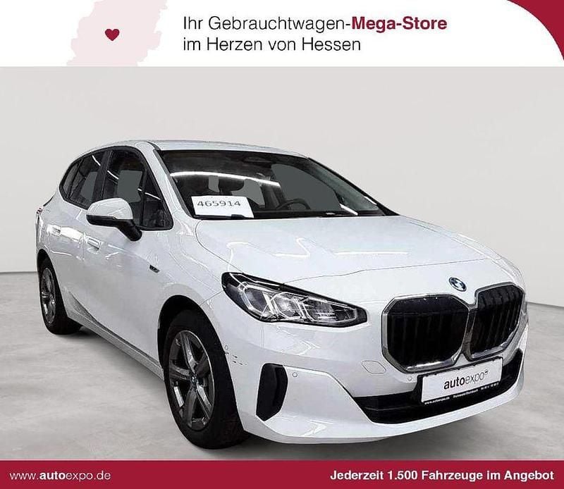 Gebraucht BMW 230e Active Tourer Performance 150 PS (110 kW) 2023 Alpinweiß Van / Kleinbus