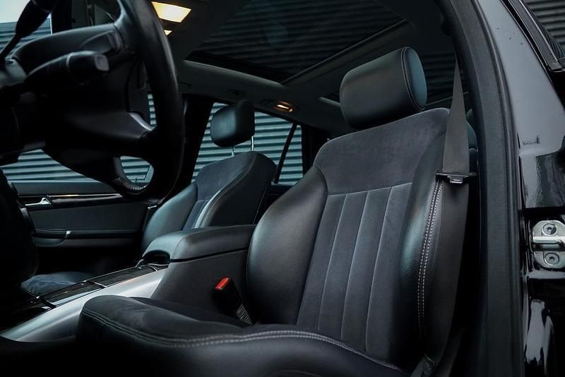 Gebraucht Mercedes R280 231 PS (169 kW) 2008 Schwarz Van / Kleinbus