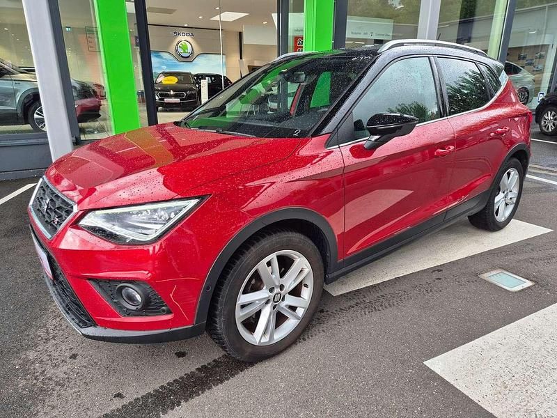 "desire" rot Gebraucht 2021 Seat Arona FR SUV | 22.880 € (Fairer Preis) - Bild 1/4