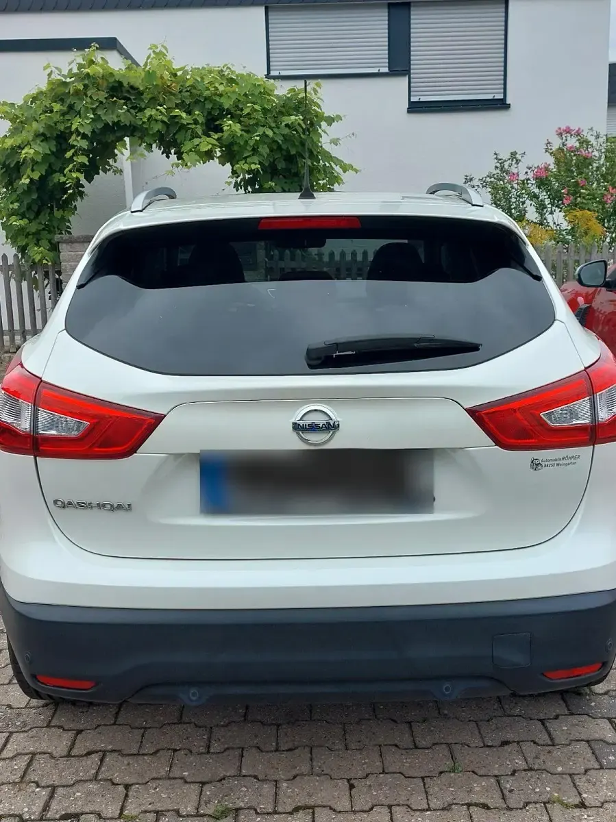 Gebraucht Nissan Qashqai 116 PS (85 kW) 2017 Weiß SUV