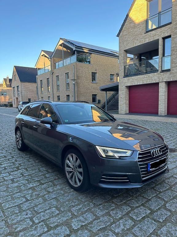 Gebraucht Audi A4 Ambiente 190 PS (139 kW) 2016 Grau Kombi