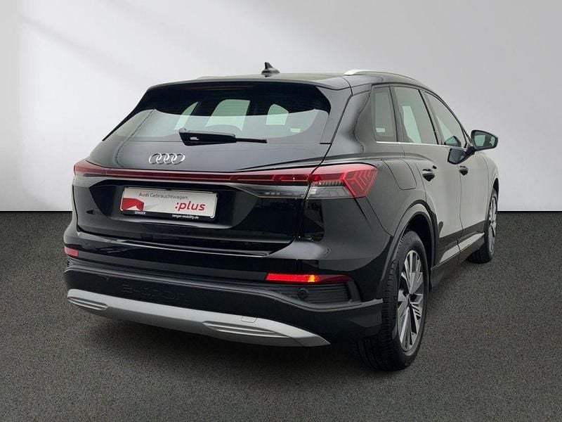 Gebraucht Audi Q4 e-tron Advanced 150 kW (204 PS) 2022 Mythosschwarz metallic SUV