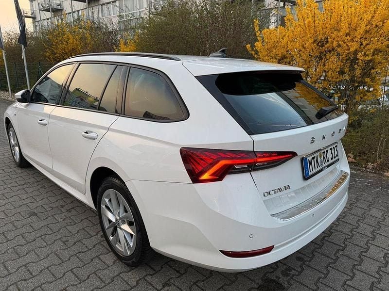 Gebraucht Skoda Octavia Clever 116 PS (85 kW) 2022 Weiß Limousine