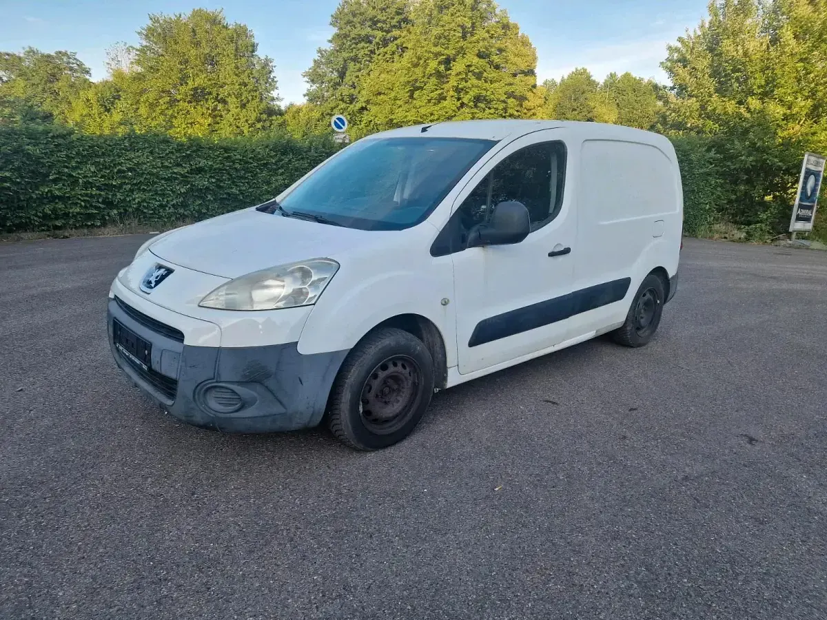Gebraucht Peugeot Partner 90 PS (66 kW) 2008 Weiß Van / Kleinbus