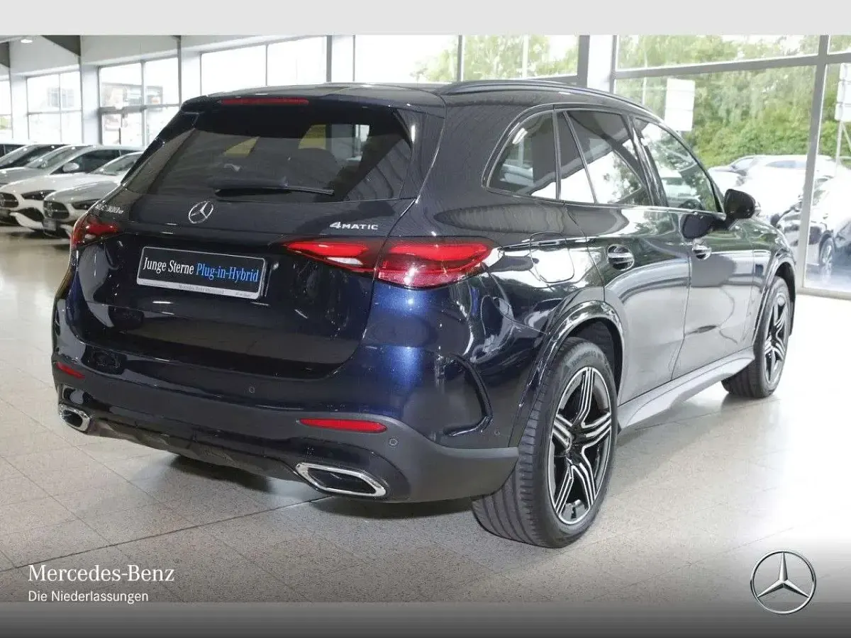 Gebraucht Mercedes GLC300 AMG 204 PS (150 kW) 2023 Blau SUV