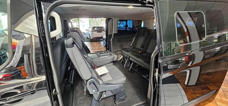 Gebraucht Ford Tourneo Trend 131 PS (96 kW) 2018 Schwarz Van / Kleinbus