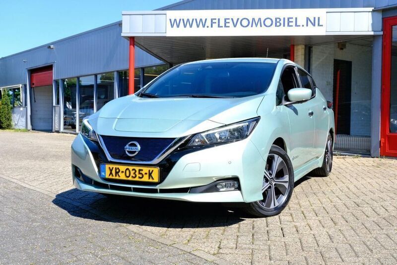 Grau Gebraucht 2019 Nissan Leaf 360º Kleinwagen | 9.850 € (Guter Preis) - Bild 1/4