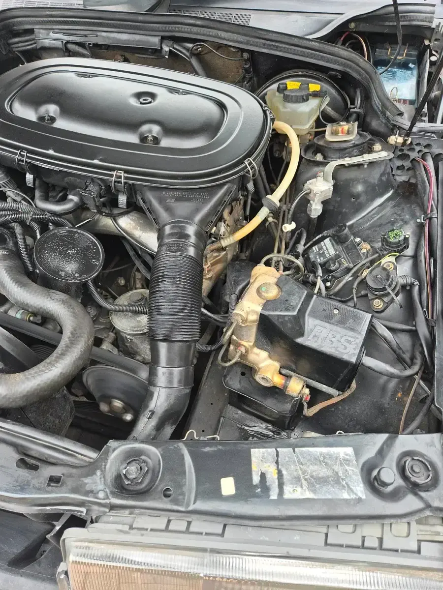 Gebraucht Mercedes 190 109 PS (80 kW) 1990 Schwarz Limousine