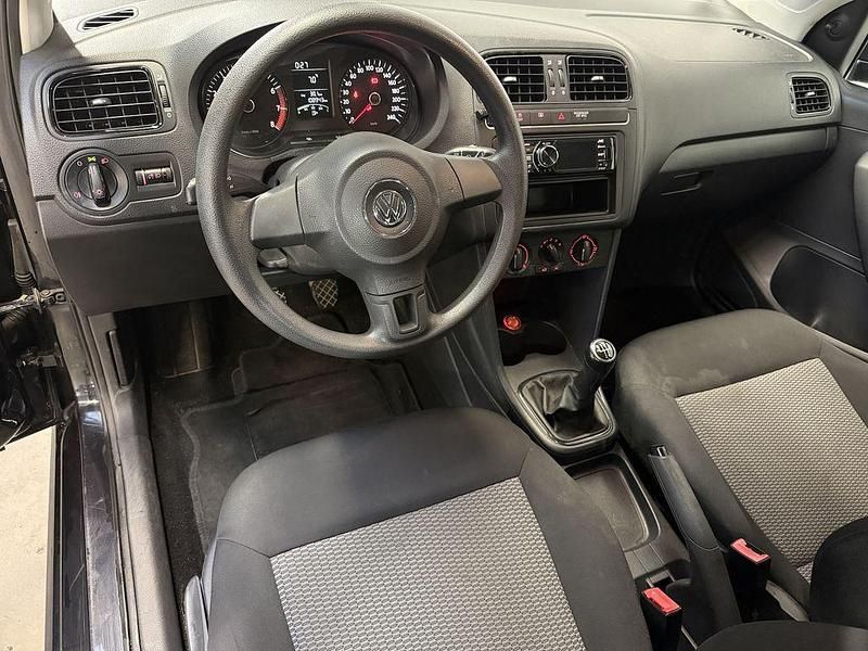 Gebraucht VW Polo Trendline 69 PS (50 kW) 2011 Deep black perleffekt Kleinwagen