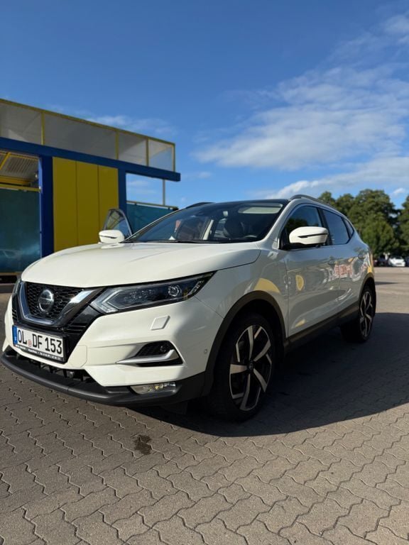 Schwarz Gebraucht 2019 Nissan Qashqai SUV | 13.100 € (Superpreis) - Bild 1/4