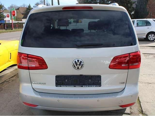 Gebraucht VW Touran Highline 140 PS (102 kW) 2013 Van / Kleinbus