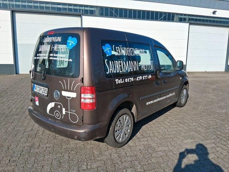 Gebraucht VW Caddy Trendline 105 PS (77 kW) 2011 Braun Van / Kleinbus