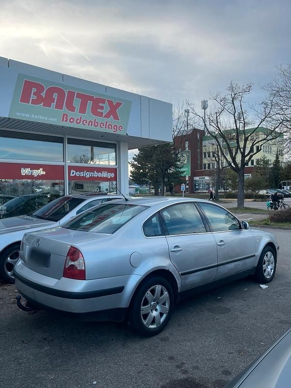 Gebraucht VW Passat 106 PS (77 kW) 2001 Silber Limousine