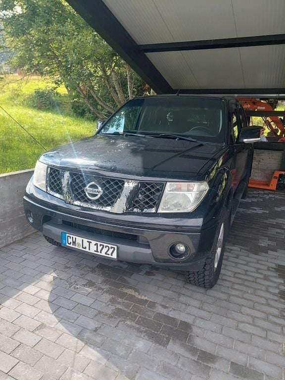 Schwarz Gebraucht 2009 Nissan Navara Abholung | 6.250 € (Guter Preis) - Bild 1/4