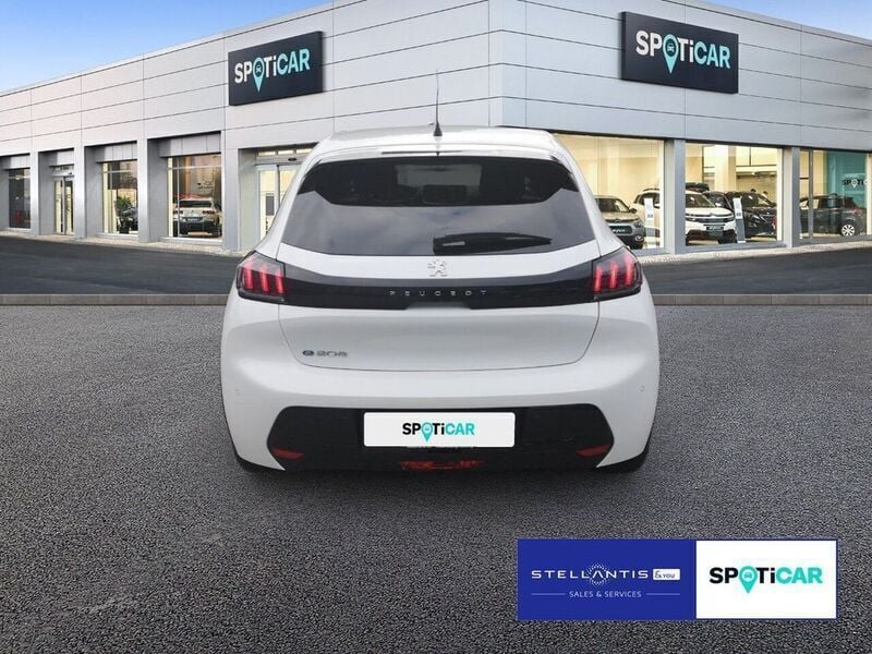 Gebraucht Peugeot e-208 Allure 100 kW (136 PS) 2023 Schneeweiß Kleinwagen