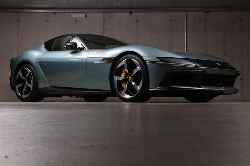 Neu Ferrari 12 Cilindri 829 PS (609 kW) 2025 Blau