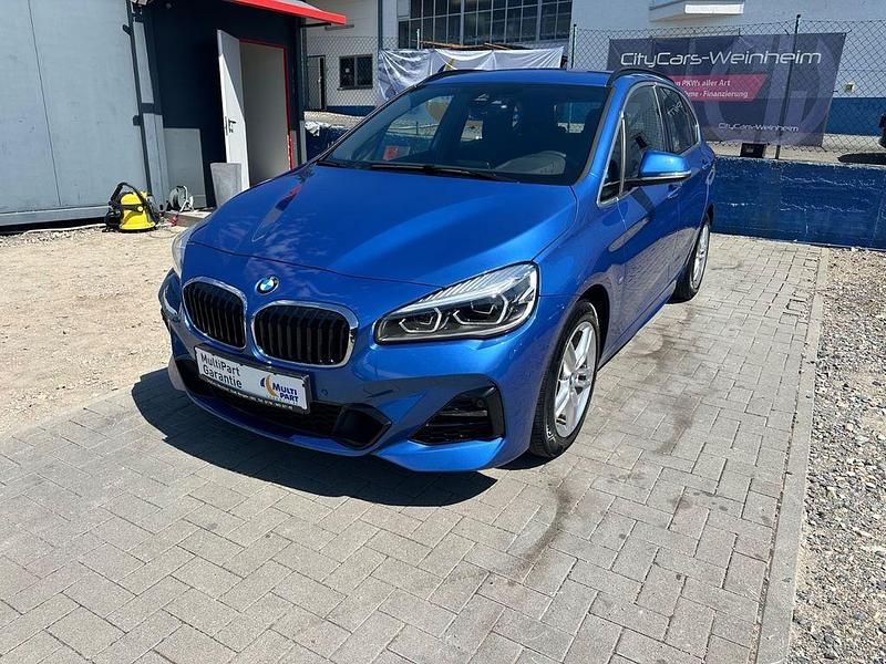 Blau Gebraucht 2019 BMW 216 Active Tourer M Sport Van / Kleinbus | 18.850 € (Fairer Preis) - Bild 1/4