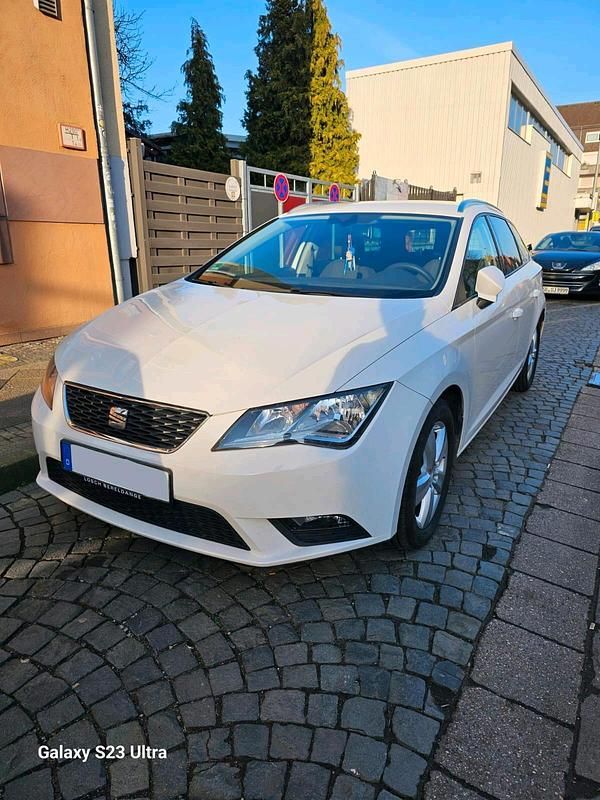Weiß Gebraucht 2015 Seat Leon Kombi | 7.800 € (Superpreis) - Bild 1/4
