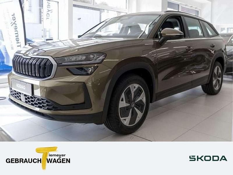 Braun Gebraucht 2025 Skoda Kodiaq Selection SUV | 47.440 € (Superpreis) - Bild 1/4