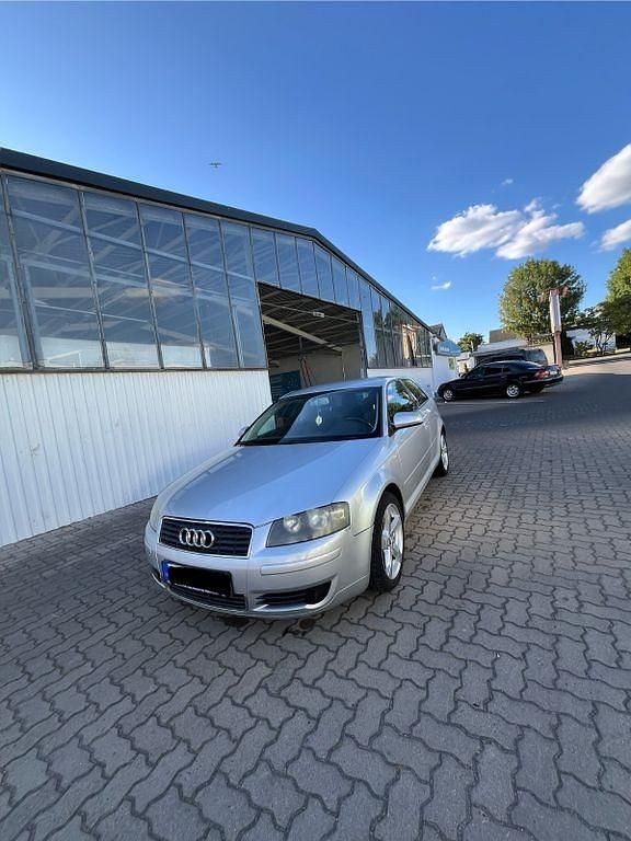 Grau Gebraucht 2003 Audi A3 Limousine | 2.900 € (Guter Preis) - Bild 1/4