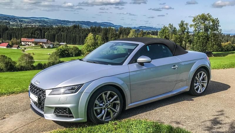 Silber Gebraucht 2021 Audi TT Roadster Cabrio | 33.200 € (Superpreis) - Bild 1/4