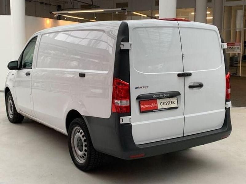 Gebraucht Mercedes e-Vito 85 kW (116 PS) 2020 Arktikweiß Van / Kleinbus