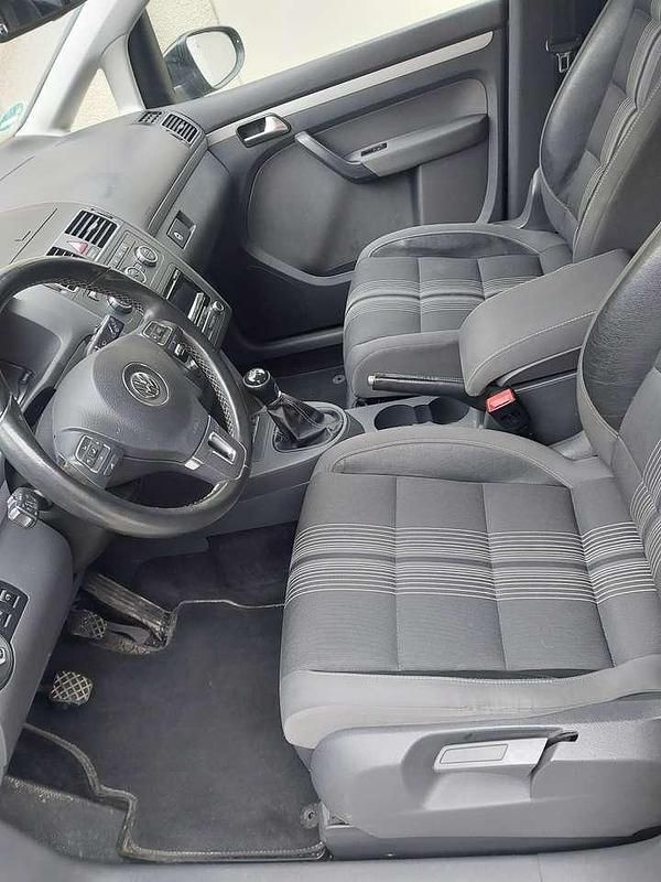 Gebraucht VW Touran Match 140 PS (102 kW) 2012 Grau Van / Kleinbus