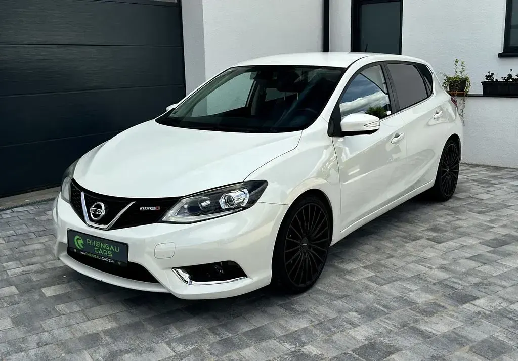 Gebraucht Nissan Pulsar N-Connecta 190 PS (139 kW) 2017 Weiß Kleinwagen