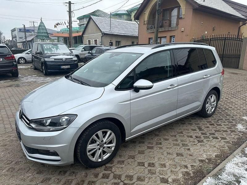 Silber Gebraucht 2022 VW Touran Comfortline Van / Kleinbus | 22.850 € (Superpreis) - Bild 1/4
