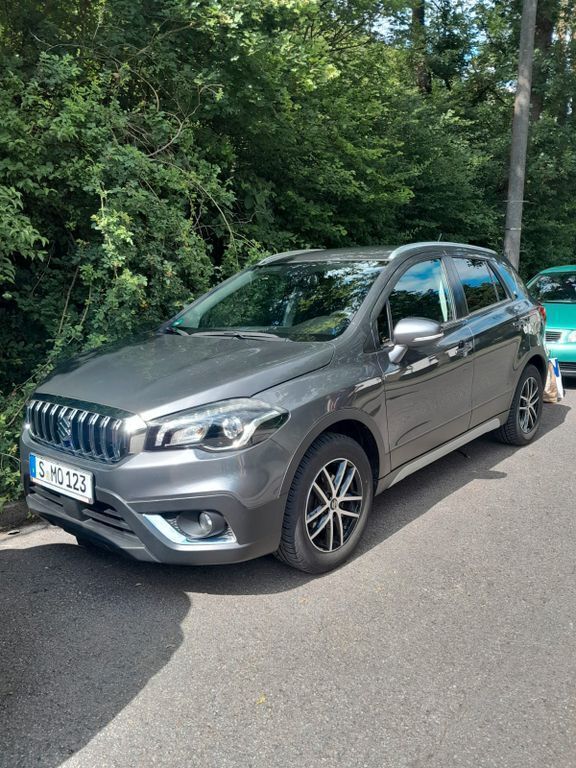 Silber Gebraucht 2019 Suzuki SX4 SUV | 12.500 € - Bild 1/4