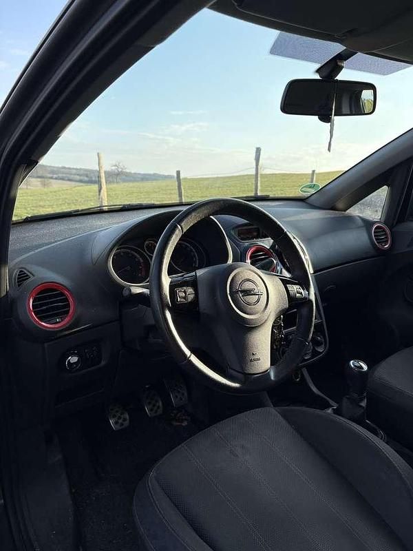 Gebraucht Opel Corsa Satellite 87 PS (63 kW) 2010 Kleinwagen