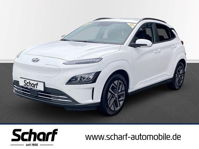 Weiss Gebraucht 2023 Hyundai Kona Advantage SUV | 25.890 € (Teuer) - Bild 1/4