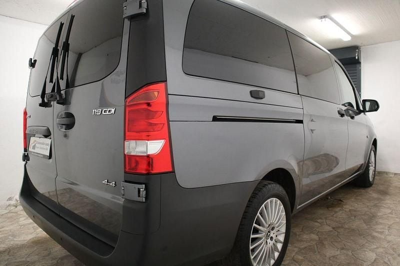 Gebraucht Mercedes Vito 190 PS (139 kW) 2022 Selenitgrau Van