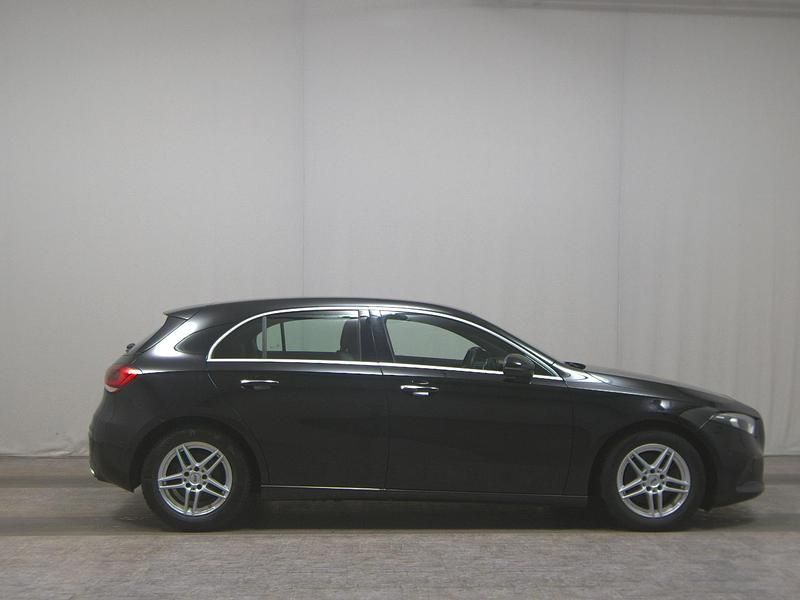 Gebraucht Mercedes A200 Progressive 150 PS (110 kW) 2020 Schwarz Limousine