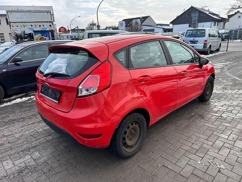 Gebraucht Ford Fiesta SYNC Edition 101 PS (74 kW) 2013 Rot Kleinwagen