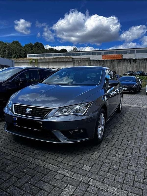 Gebraucht Seat Leon Style 125 PS (91 kW) 2018 Grau Limousine