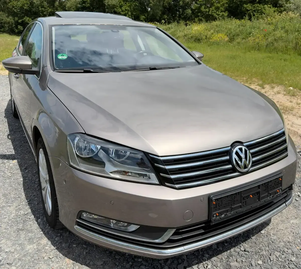 Gebraucht VW Passat 120 PS (88 kW) 2011 Grau Limousine