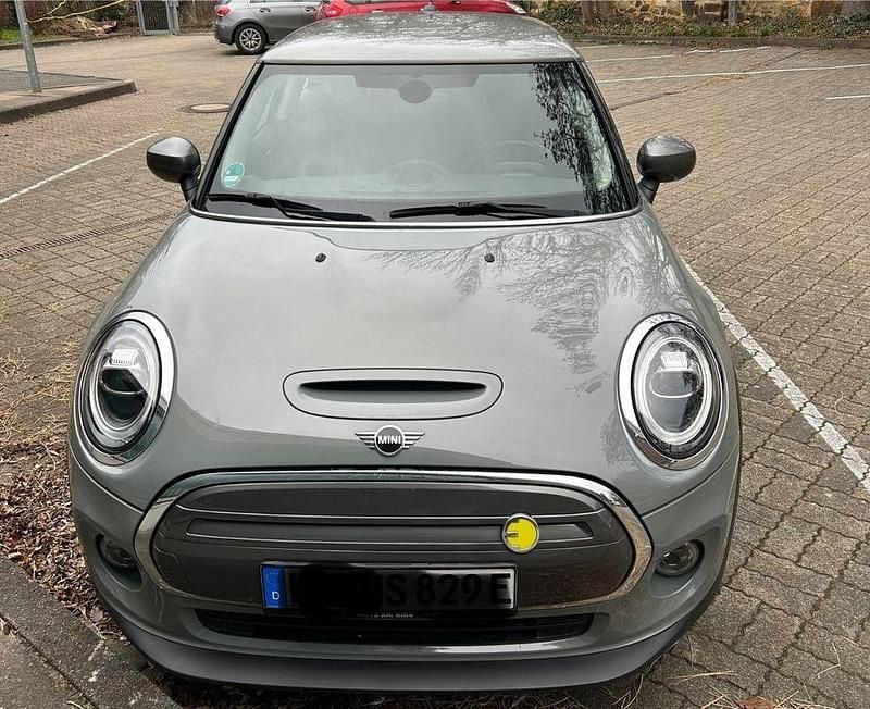 Grau Gebraucht 2020 Mini Cooper SE Kleinwagen | 13.250 € (Superpreis) - Bild 1/4