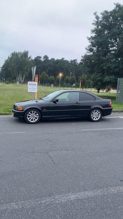 Gebraucht BMW 318 143 PS (105 kW) 2001 Schwarz Coupé