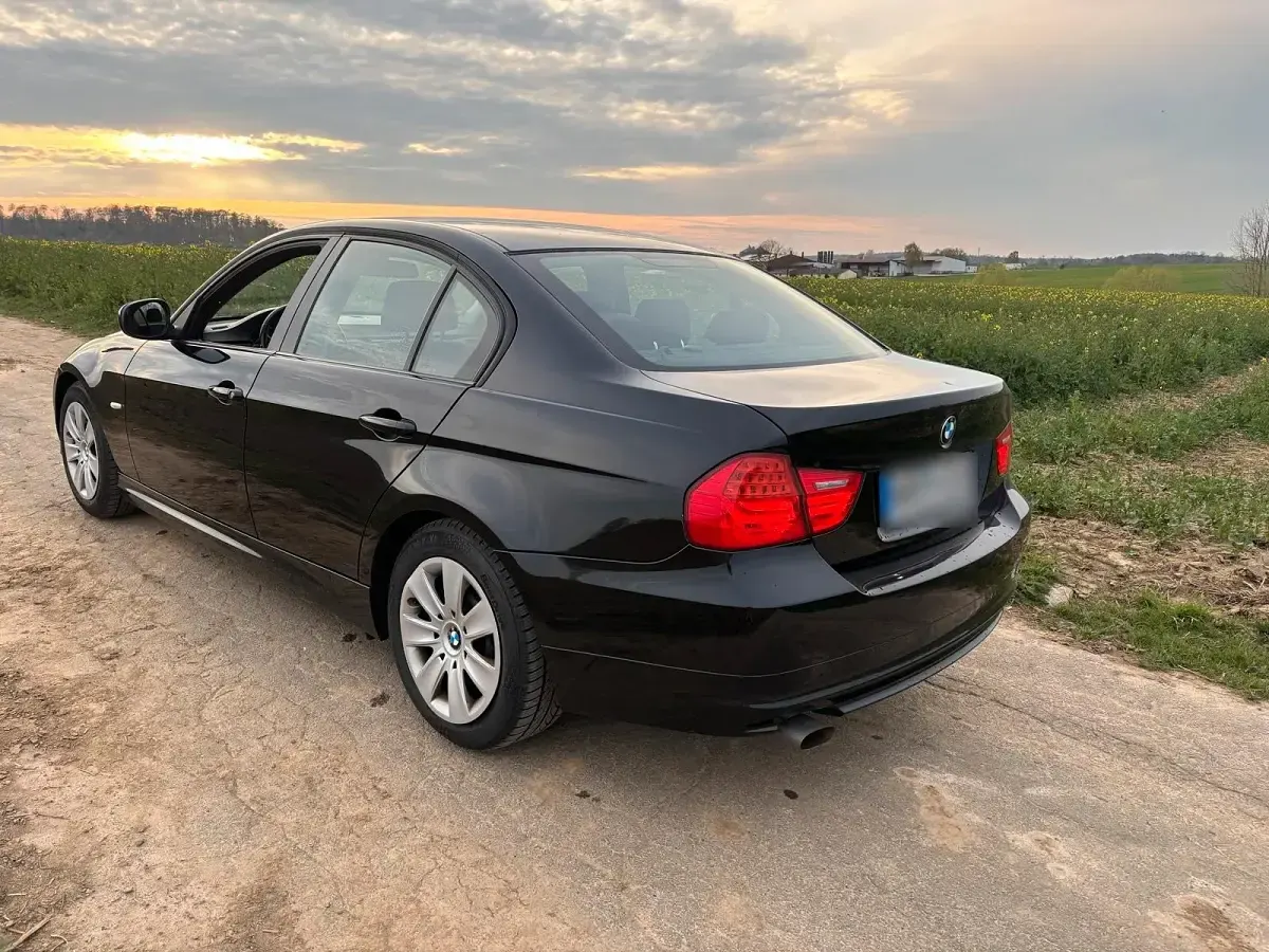 Brugt BMW 318 143 HK (105 kW) 2009 Sedan