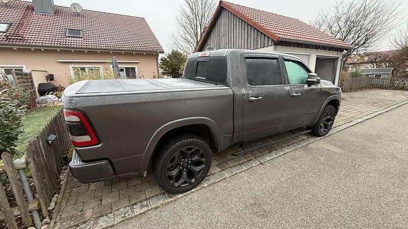 Grau Gebraucht 2020 Dodge Ram Abholung | 52.000 € - Bild 1/4