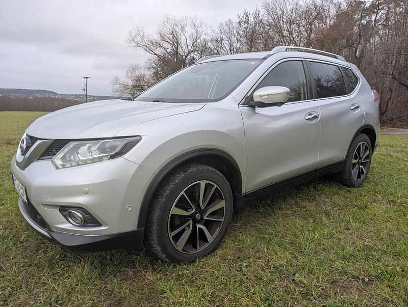 Silber Gebraucht 2017 Nissan X-Trail Tekna SUV | 15.000 € (Guter Preis) - Bild 1/4