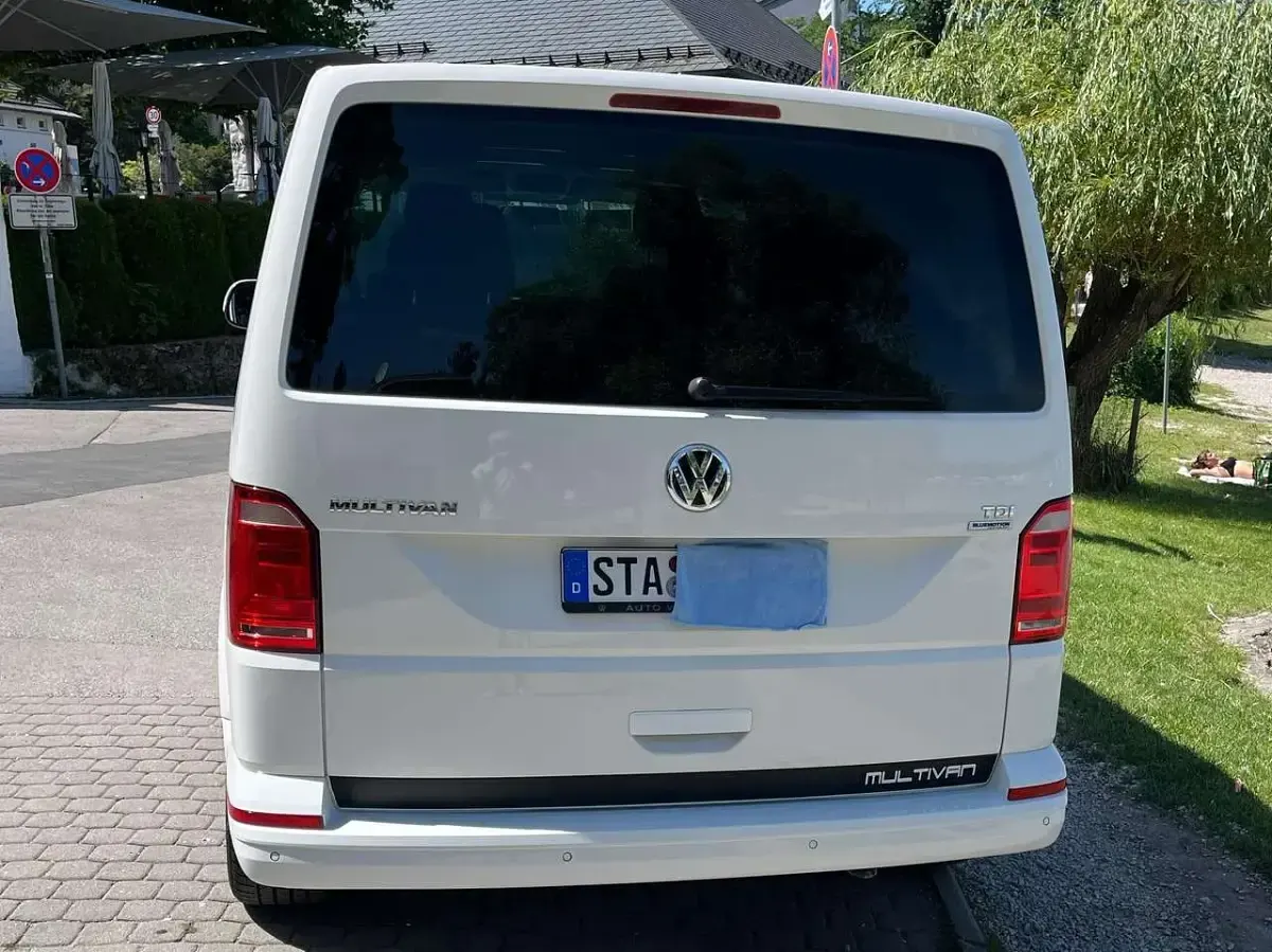 Gebraucht VW Multivan Trendline 102 PS (75 kW) 2016 Weiß Van / Kleinbus