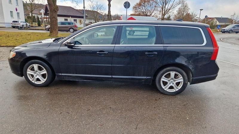 Gebraucht Volvo V70 Momentum 245 PS (180 kW) 2013 Schwarz Kombi