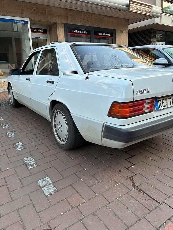 Gebraucht Mercedes 190 108 PS (79 kW) 1992 Weiß Limousine