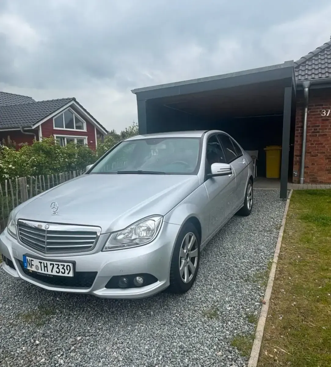 Gebraucht Mercedes 220 170 PS (125 kW) 2014 Silber Limousine
